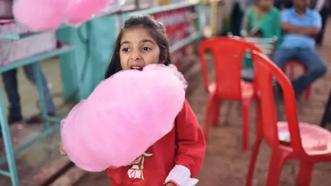 बुढ्ढी के बाल 