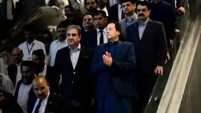 ’میں خاص طور پر بشری بیگم کا دلی شکریہ ادا کرتا ہوں کہ انھوں نے میرے لیے دعائیں کیں‘