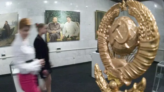 Українське законодавство досі містить відсил до Радянського Союзу