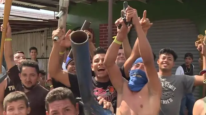 Mercados y comercios fueron asaltados en Managua, la capital, y en las otras ciudades del país centroamericano.