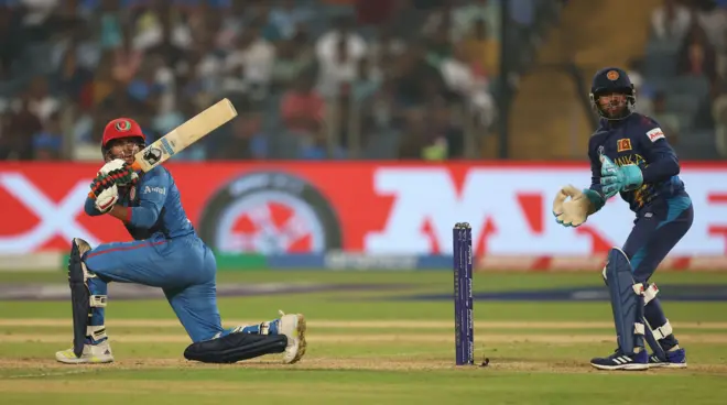 සංචාරක ඇෆ්ගනිස්ථාන කණ්ඩායම සහ ශ්‍රී ලංකාව අතර පැවැත්වෙන පළමු එක්දින තරගය අද (පෙබරවාරි මස 09) පල්ලේකැලේ ජාත්‍යන්තර ක්‍රීඩාංගණයේ දී ආරම්භ වීමට නියමිතයි.