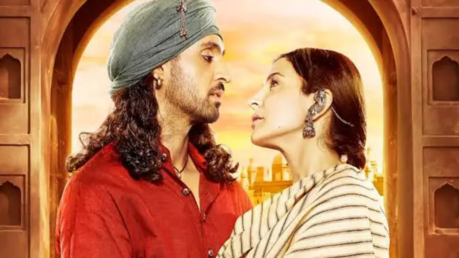 پنجابی اداکار دلجیت دوسانجھ اور انوشکا شرما کو فلم پھلوری کے ایک سین میں دیکھا جا سکتا ہے