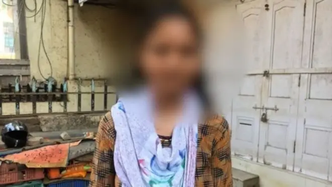 યુવતીની તસવીર