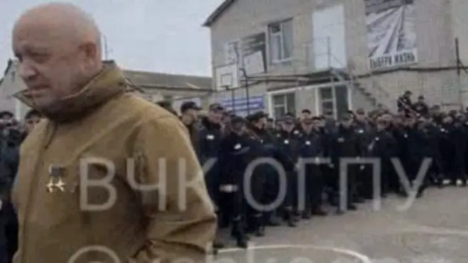 مجموعة فاغنر: رئيس مجموعة المرتزقة الروسية يجند سجناء للقتال في أوكرانيا