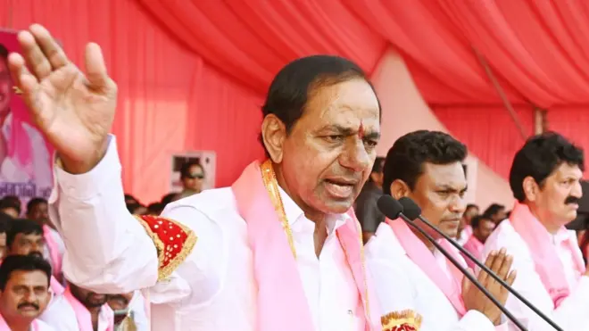 ఎన్నికల ప్రచారంలో మాట్లాడుతున్న కేసీఆర్