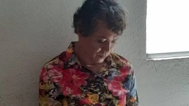 เอตอร์ บอกว่าตัดสินใจช่วยแม่หลังจากเธอสอบใบขับขี่ภาคปฏิบัติไม่ผ่านมา 3 รอบ