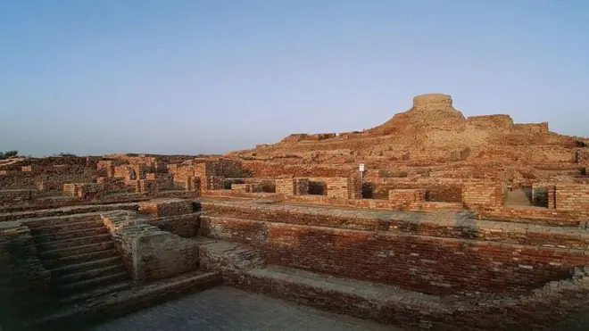 सिंधू संस्कृतीत आंघोळीचा तलाव.