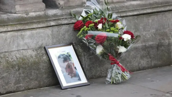 Keith Palmer cuidaba la entrada del Parlamento británico y era un policía sin pistola.