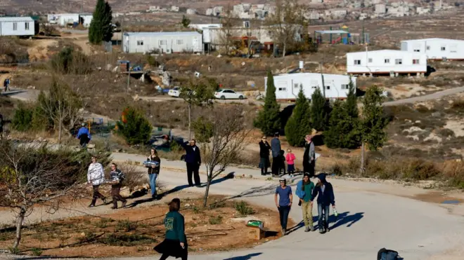 Hunian di Amona yang dievakuasi pada Februari lalu.