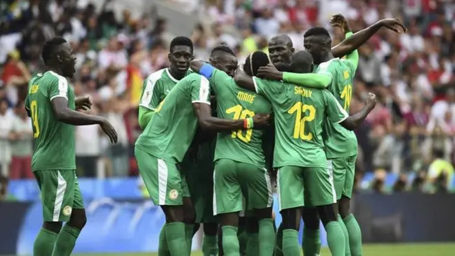 Senegal ăn mừng bàn thắng bất ngờ ở phút 37 vào lưới Ba Lan.