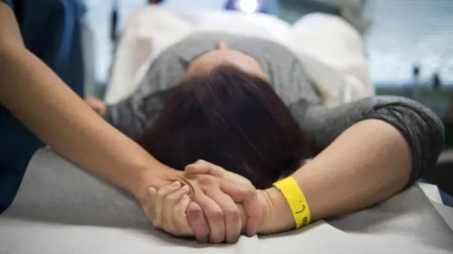 Alat pencegah kehamilan dan aborsi membantu perempuan memiliki kendali lebih banyak soal kehamilan, tapi tidak semuanya tersedia untuk berbagai alasan