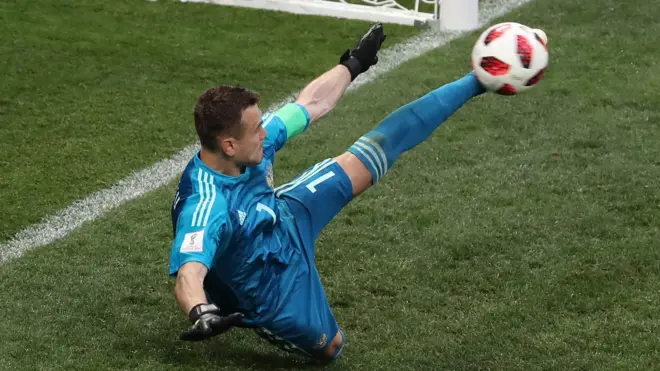 Игорь Акинфеев