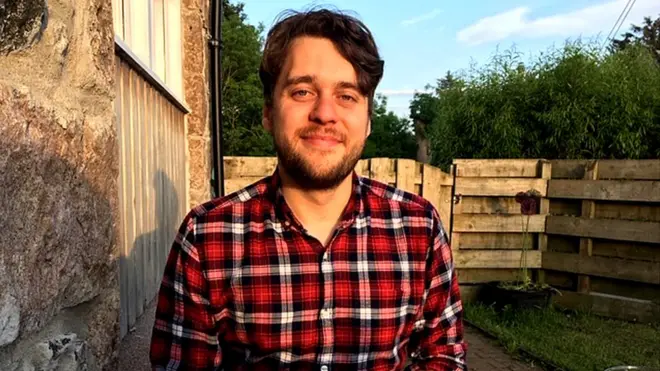 Aunque ya no tiene el virus, O'Dwyer no puede valerse por sí mismo.