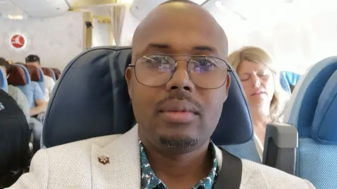 Xasan Cabdi Dhoorre waa Seynisyahan Soomaali ah oo uu ku dhacay coronavirus