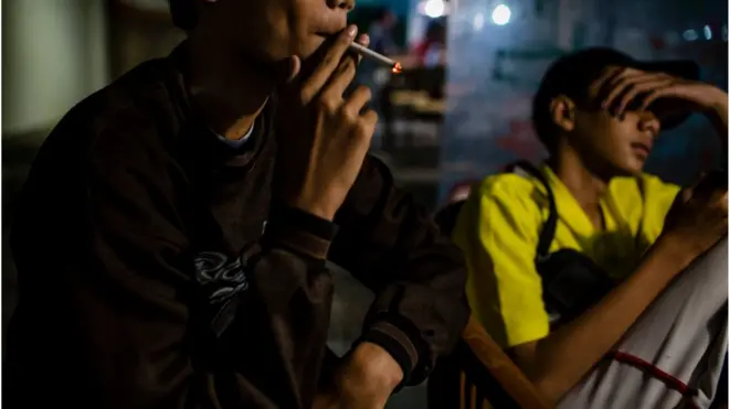 Sejumlah kajian menyebut rokok menjadi salah satu faktor penyebab penyakit masyarakat Indonesia.