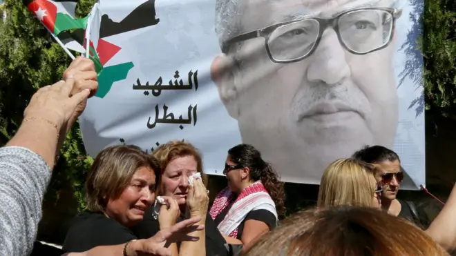 شارك الآلاف في تشييع جنازة ناهض حتر