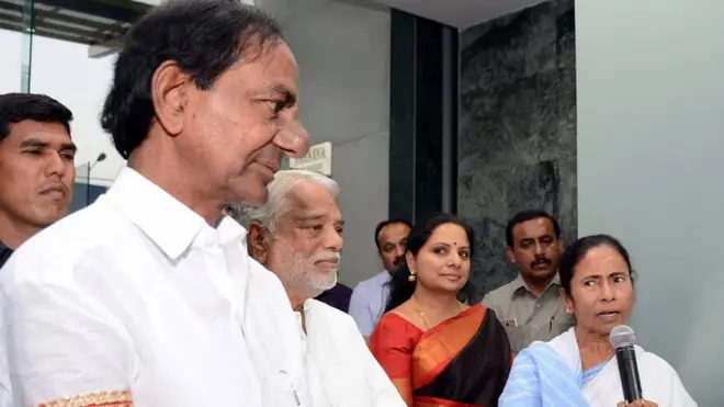 కేసీఆర్, మమతబెనర్జీ