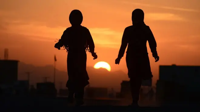 براساس اعلام سازمان ملل دختران ۱۰ تا ۱۴ ساله ۵ بار بیشتر از زنان ۲۰ تا ۲۴ ساله در معرض خطر مرگ ناشی از بارداری و ولادت قرار دارند.