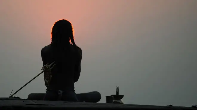 Йога тсвобождает и облегчает страдания, заявили в организации