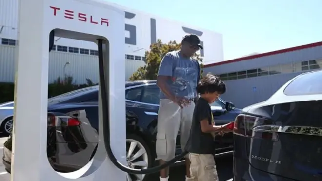 امریکہ میں ایک بار پھر سے نسلی امتیازات پر بحث گرم ہے