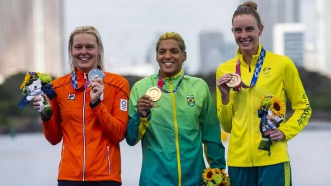 Ana Marcela é a primeira atleta do Brasil a subir no lugar mais alto do pódio na maratona aquática