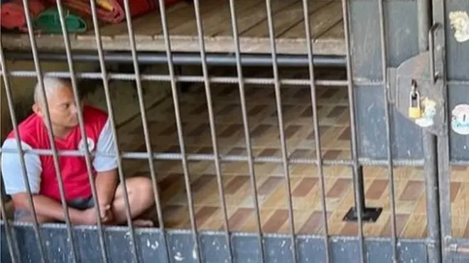 Migrant Care menyebut mereka yang dikerangkeng adalah pekerja sawit.