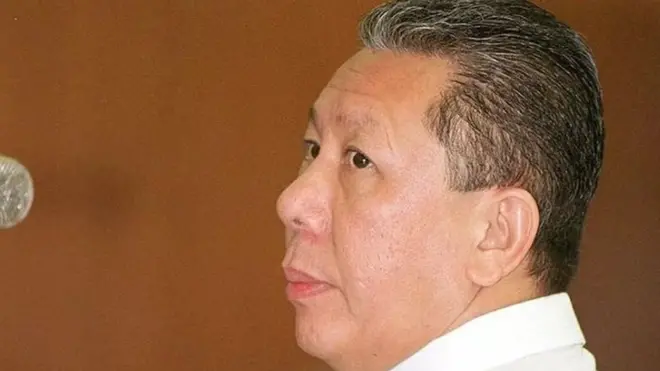 Dokumentasi - Terdakwa kasus Bank Bali sekaligus Dirut PT Era Giat Prima Djoko S. Tjandra mendengarkan tuntutan jaksa penuntut umum dalam persidangan di PN Jakarta Selatan, Rabu (23-2-2000).