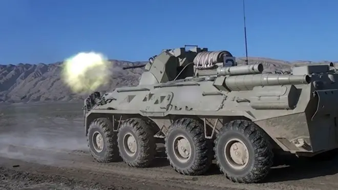 Azərbaycan ordusunun döyüş maşını hərbi təlimlər zamanı