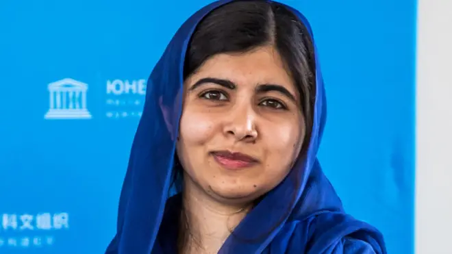 ملالہ نے ٹوئٹر پر اپنے پیغامات میں انڈیا کے زیر انتظام کشمیر میں انسانی حقوق کی سنگین صورتحال پر بات کرتے ہوئے لکھا کہ 'مجھے ان چار ہزار افراد کے متعلق اطلاعات پر گہری تشویش ہے جنھیں جبراً گرفتار کر کے جیل بھیج دیا گیا ہے جن میں بچے بھی شامل ہیں۔‘