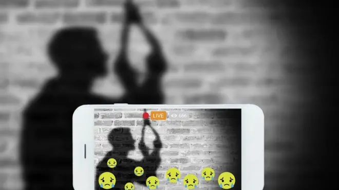 Facebook tiene un departamento que monitorea publicaciones con discursos de odio, violencia e imágenes inapropiadas.