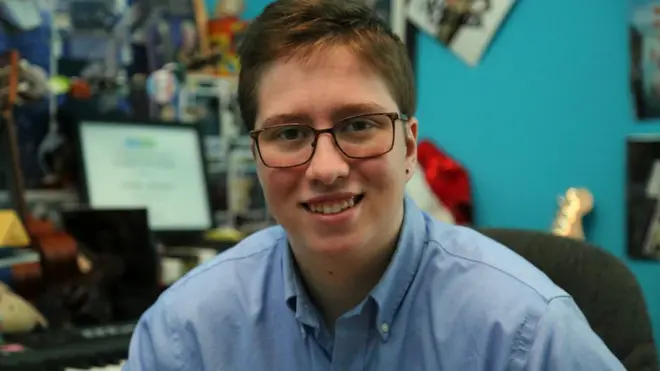 Drew empezó su transición a los 14 años.