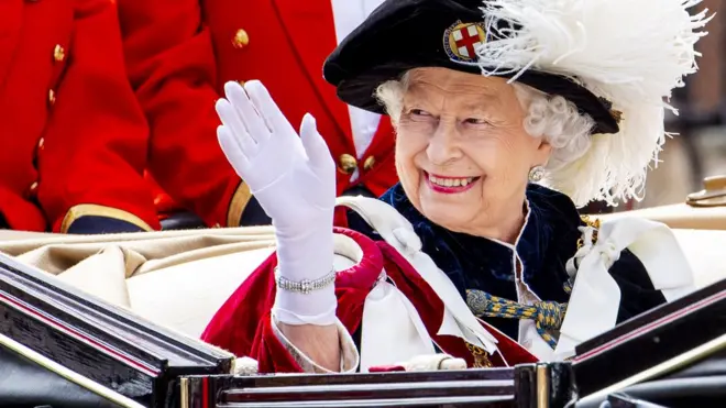 Королева Елизавета II