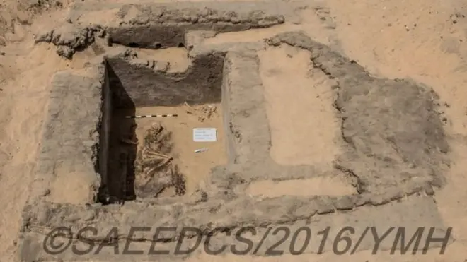 වැළලී ගිය පෞරාණික නගරයක් මතු වෙයි