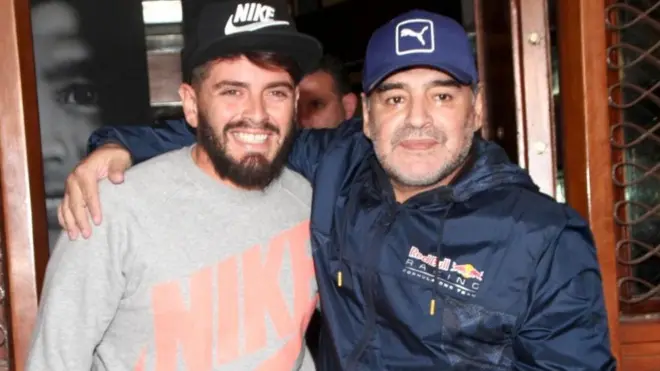 Diego maradona na mwanawe wa Nje Diego Junior