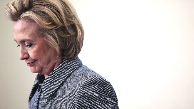 Para millones de votantes enojados la demócrata Hillary Clinton se convirtió en el rostro de la política en crisis de EE.UU.