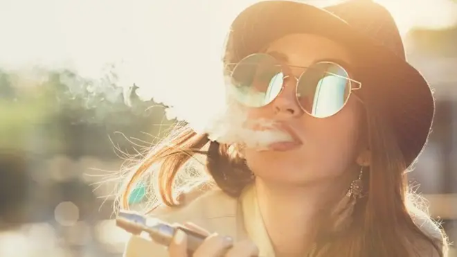 سيجارة إليكترونية