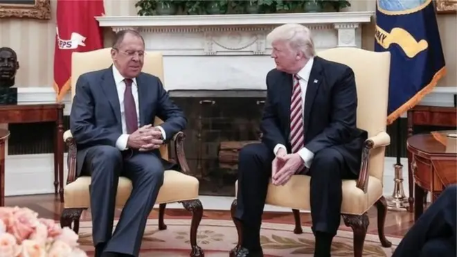 أشاد لافروف باللقاء الذي جمعه مع ترامب وتيلرسون ووصفه بأنه "بناء"