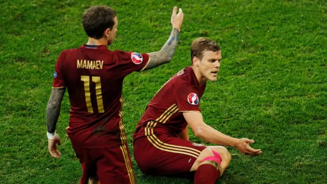 Павел Мамаев и Александр Кокорин не только вместе играют за сборную России, но и вместе развлекаются в клубах Монте-Карло