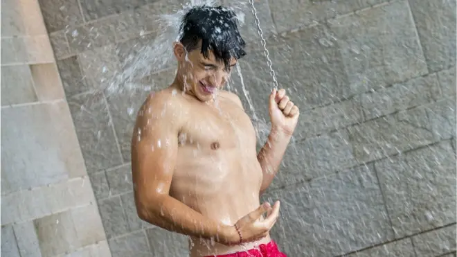 چرا دوش آب سرد بگیریم