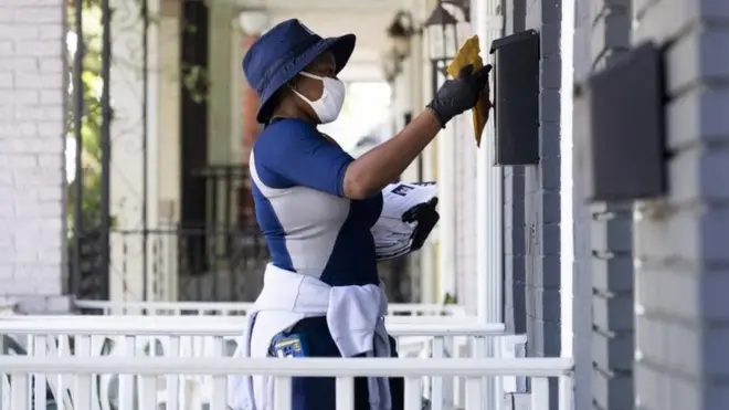 امریکی شہریوں کی ڈاک کا صدارتی انتخابات سے کیا تعلق؟