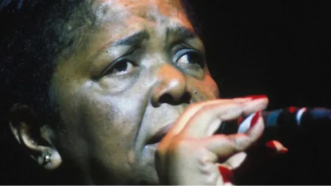 Cesaria Evora, di 'barefoot diva'