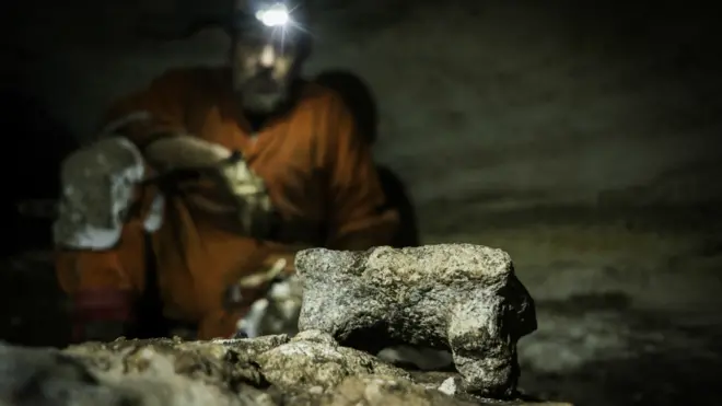 Cueva del Dios Jaguar