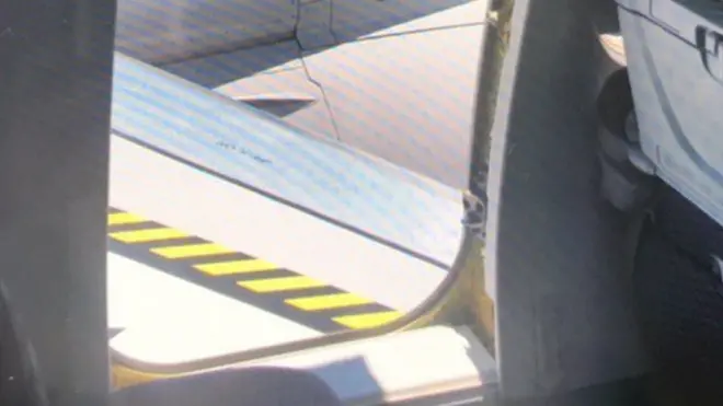 Selon un porte-parole de Dana Air, il n'y avait aucune raison de s'inquiéter car "lorsqu'un avion est en vol, il est entièrement pressurisé".