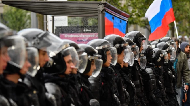 Большую часть времени в Москве полицейские просто стояли