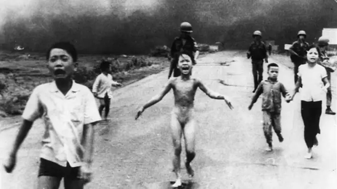 Bức ảnh Em bé Napalm do Nick Út chụp năm 1972