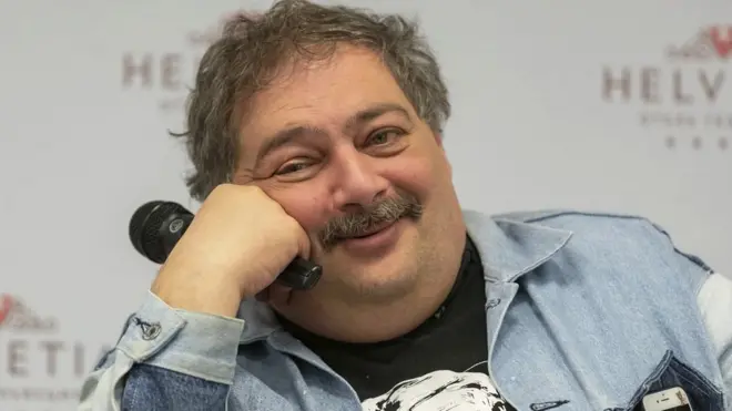 Писатель Дмитрий Быков на мероприятии "Дилетантские чтения с Виталием Дымарским" в отеле "Гельвеция". - 27 мая 2021 год