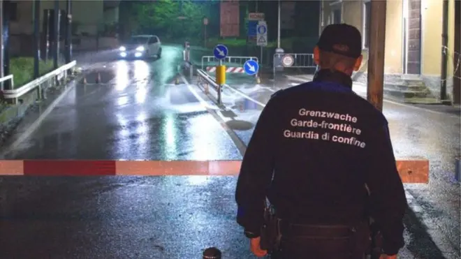 أثناء المحاكمة، وجه الادعاء الاتهام للحارس ومساعديه بالافتقار إلى "الإنسانية"