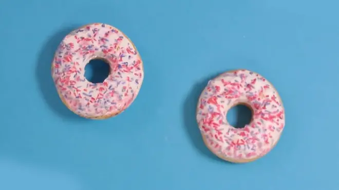 Два пончика, только один из которых - настоящий