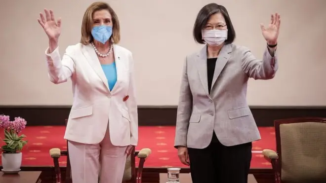 Pelosi mengadakan pertemuan dengan Presiden Tsai.