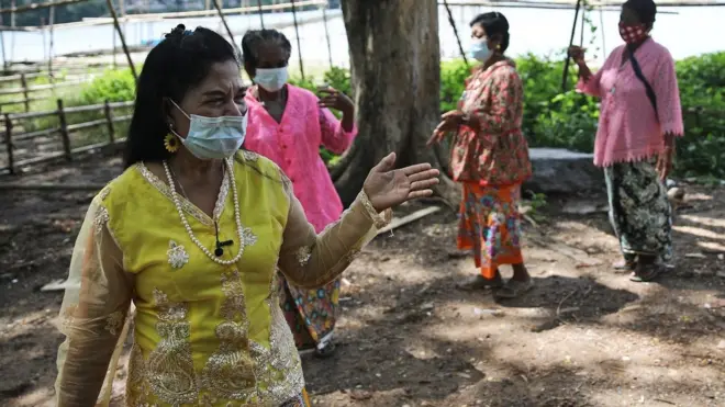 คณะรำมะนาชาวเล